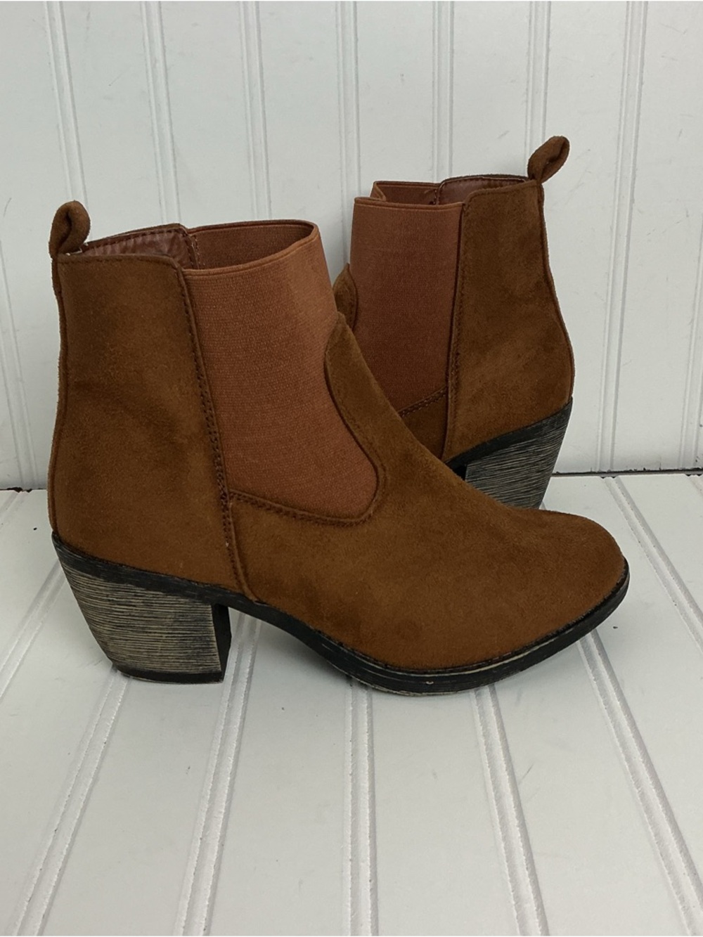 1st Kiss Women's Size 7.5M Brown/Orange Pull On Suede Ankle Booties Elastic Side
